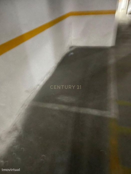 Estacionamento, lugar de garagem no Condominio de São Domingos, Évora