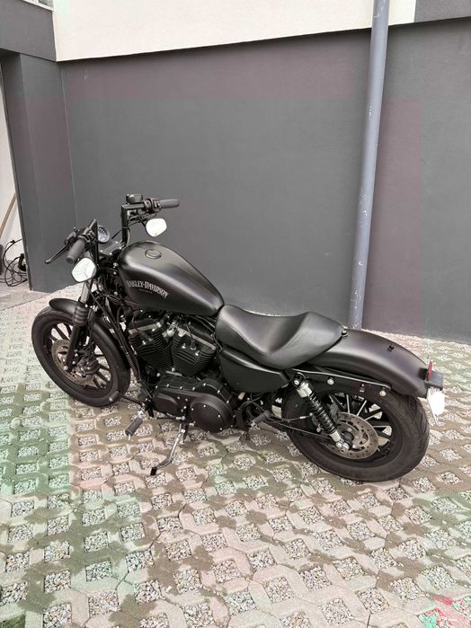 Harley-Davidson Sportster 883 Iron