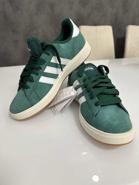 Кросівки Adidas оригінальні