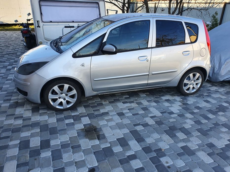Оренда авто Mitsubishi colt