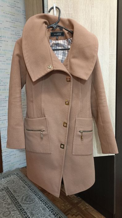 Пальто жіноче осінь