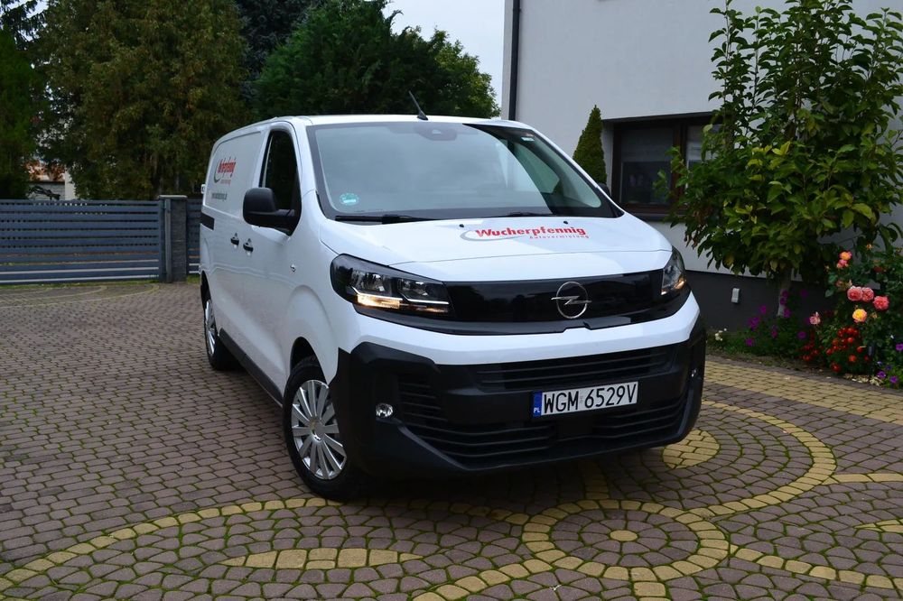 Opel Vivaro  1.5/120 PS/faktura VAT/kamera/navi/virtual/serwisowany