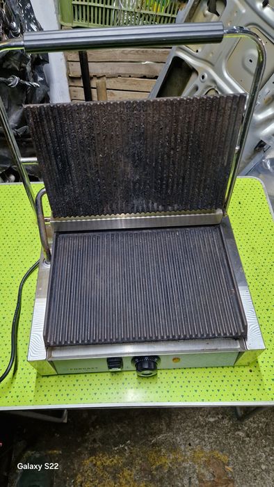 Elektryczny grill gastronomiczny