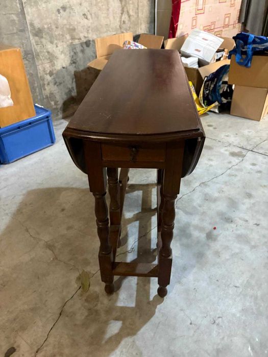 Secretaria + mesa + armário