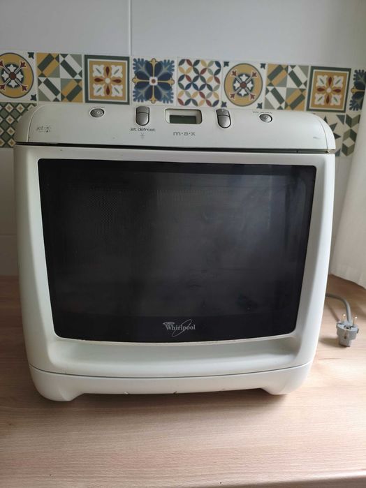 Kuchenka mikrofalowa mikrofalówka Whirlpool MAX 24/WH