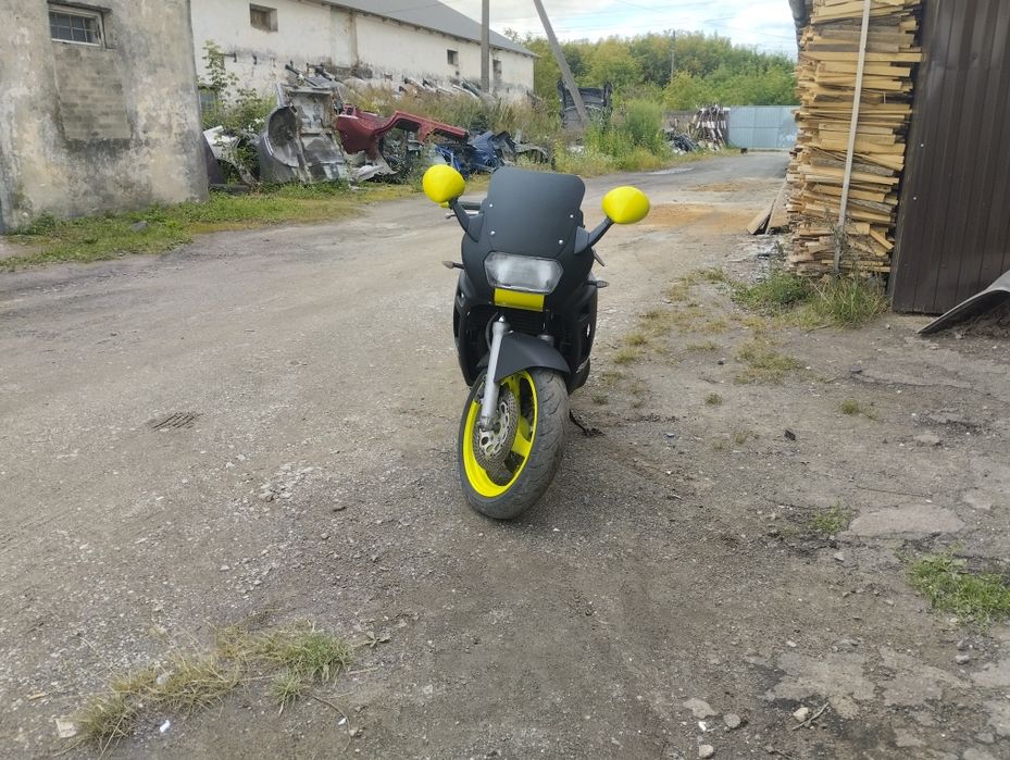 Suzuki GSX600F на документах