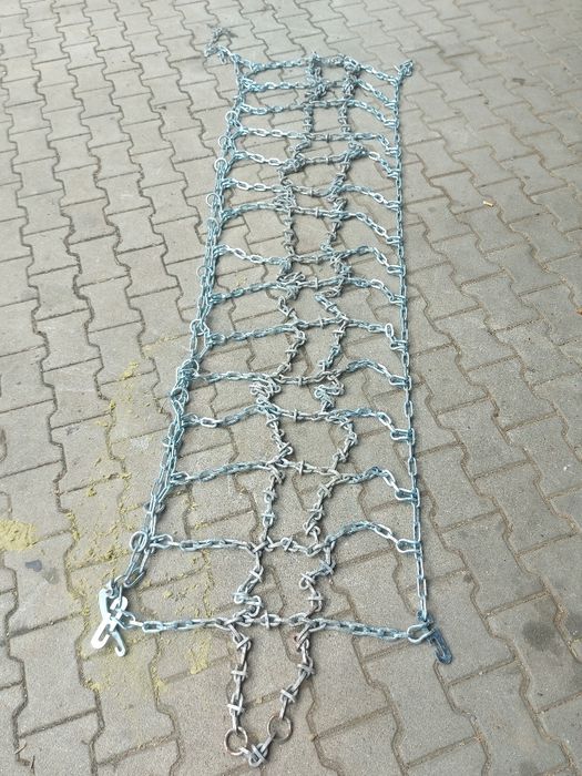 Łańcuchy sniegowe 380/70 r24