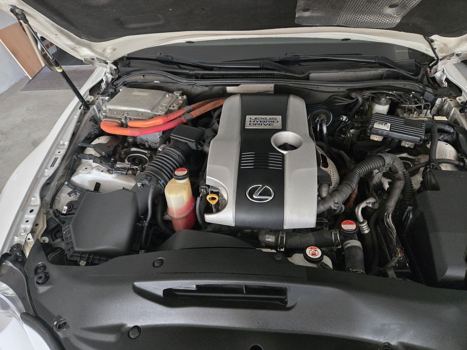 Vendo Lexus is300h — photo 4