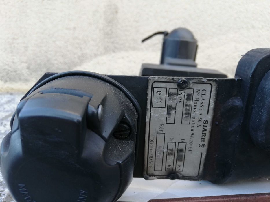 Engate com bola para reboque