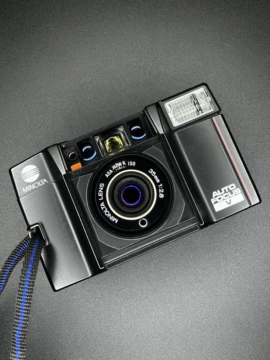 Плівкова камера Minolta AF-V