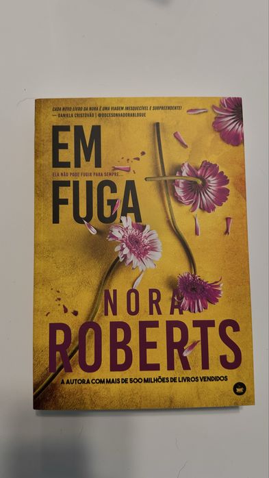 Livro “Em Fuga” de Nora Roberts