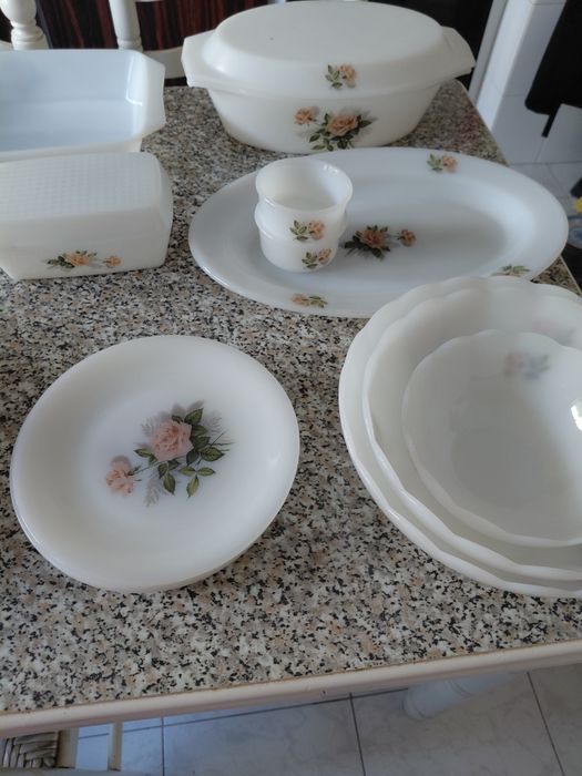 Loiças  antigas para jantar