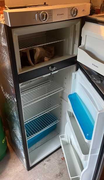 Lodowka Kamper duzo GAZ, 230V, 12V