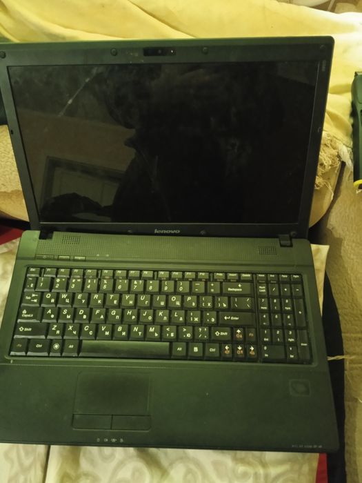 Продам ноутбук "леново".