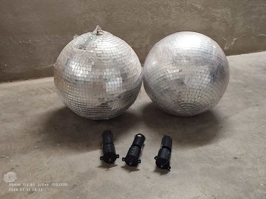 Duas bolas de espelhos 35 cm com motor