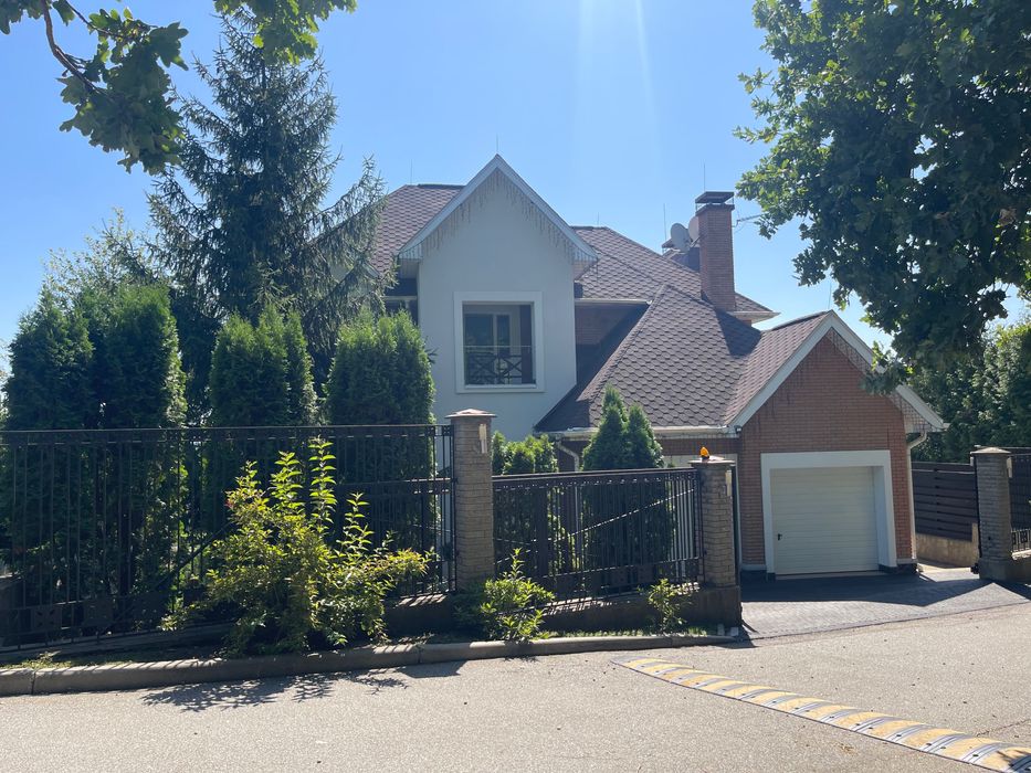 Лісники. КМ Зелений Гай. Будинок з басейном та панорамним краєвидом!