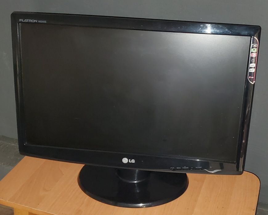 Монітор 21.5" LG Electronics W2243S-PF Glossy Black