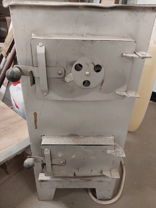 Piec  grzybek  koza z szamotem mało używany