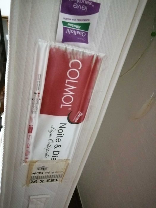 Cama de Solteiro/Estrado/Colchão