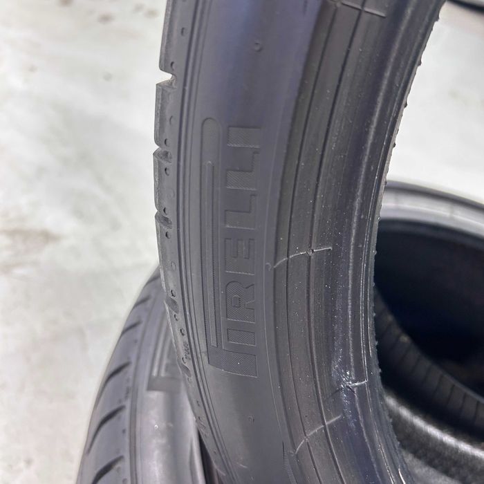 Pneus Pirelli 235 / 35 / R19