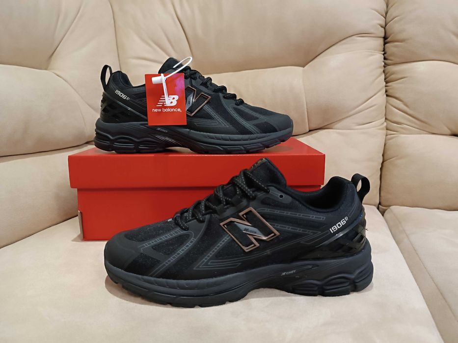 чоловічі кросівки New Balance 1906 R