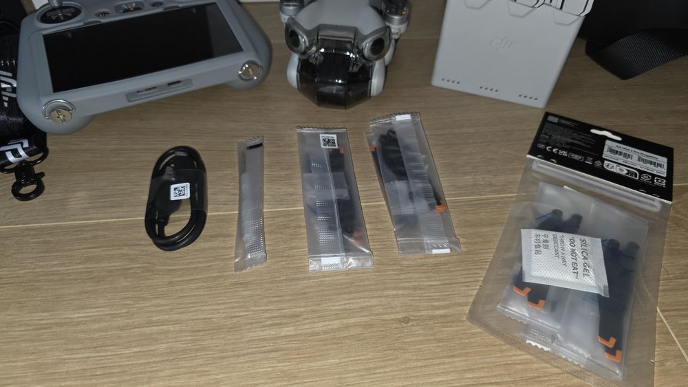 Drone DJI Mini 4 Pro - Fly More Combo