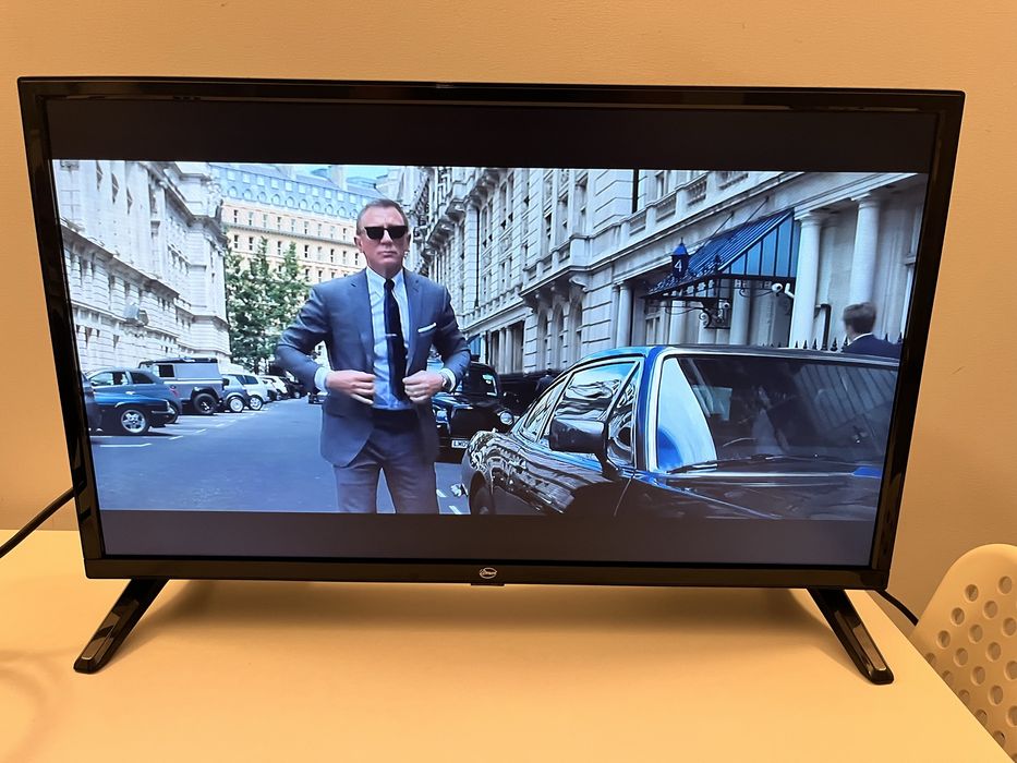 TV LED E-Smart 24” HD - Muito bom estado
