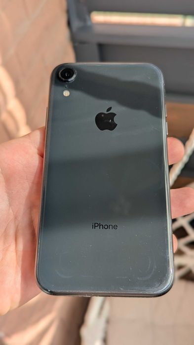 iPhone XR 64 gb mt302ll/a