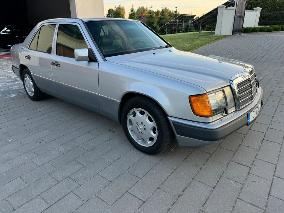 Mercedes-Benz W124