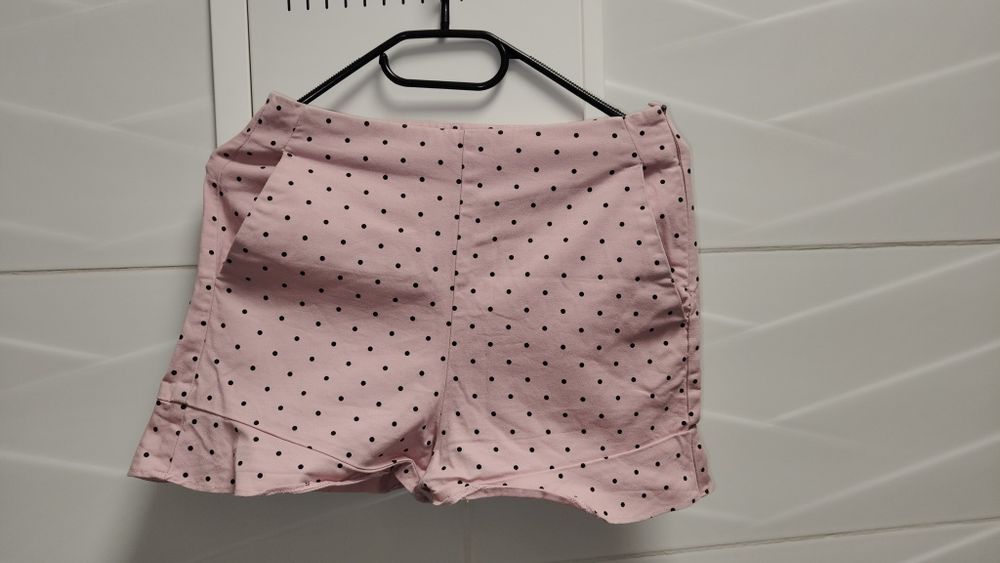 Spodenki Zara r. S kropeczki szorty
