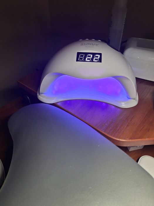 Продам лед лампу для ногтей. .Оригинал