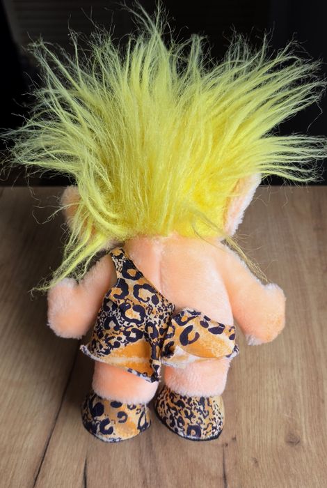 Maskotka retro troll lata 90 jaskiniowiec Trolio Trolls
