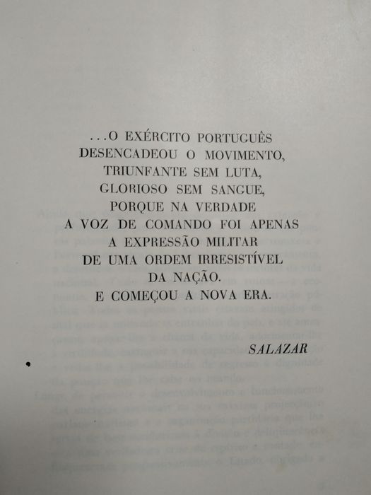 Livro A Revolução Continua de 1943 Edições SPN
