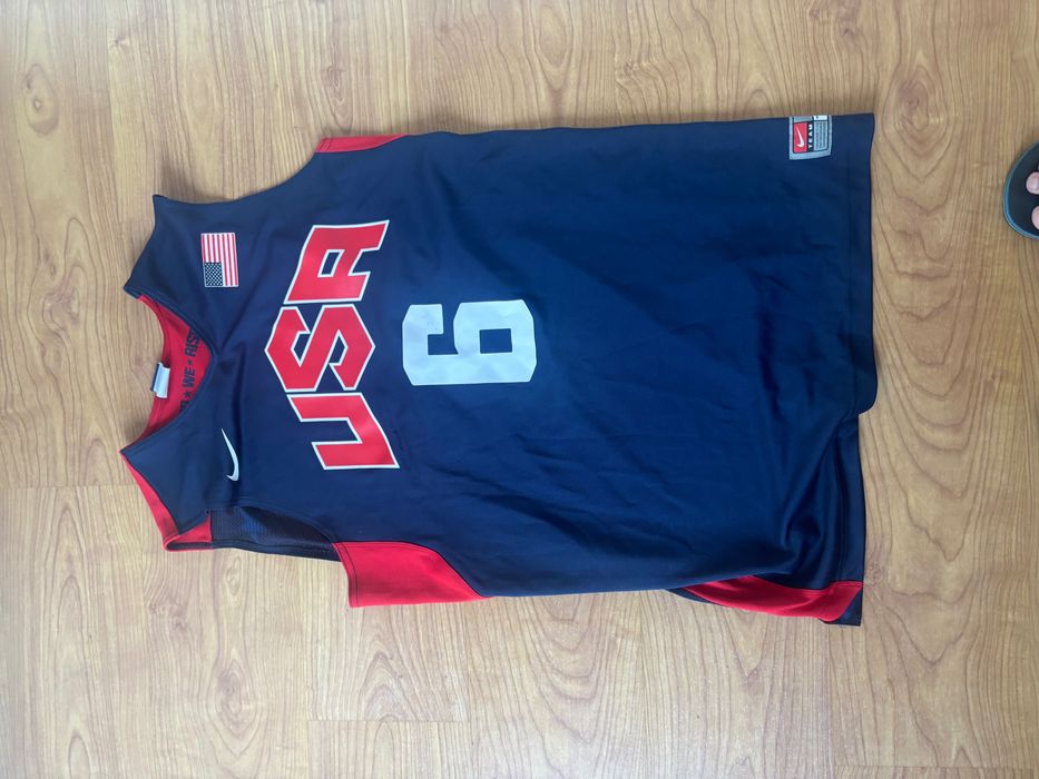 Vendo equipamento de basket dos EUA do Lebbron James