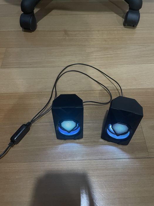 Gaming set: keyboard and speakers64550306834050123