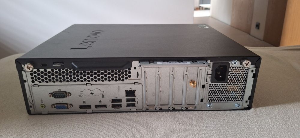 Lenovo m720s wifi 256ssd win 10 i5-8400