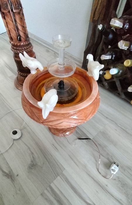 Fontanna, lampa, poidło dla ptaków alabaster