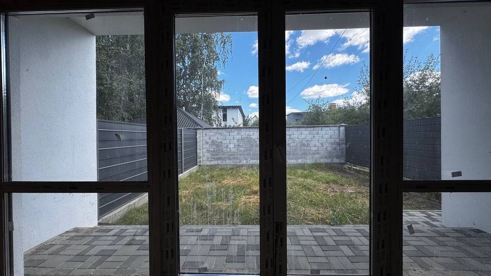 Кутовий таун 119 м2 по вигідній ціні. Податки 2%. Ворзель .