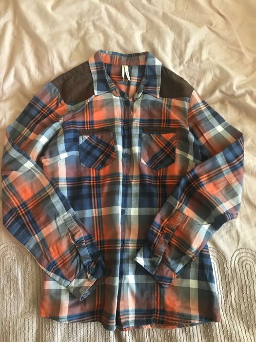 Тоненька фірмова сорочка в ідеальному стані DeFacto 34р