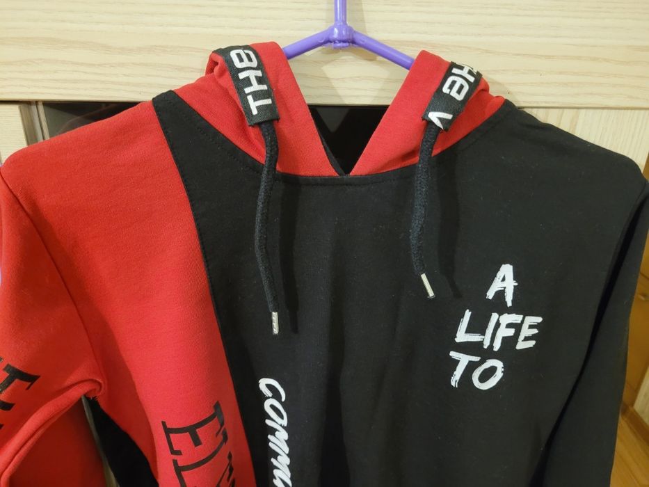 Bluza dla chłopca z kapturem 146