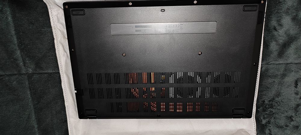 Acer Nitro V15 Ryzen 7 | RTX 4050 | 16GB DDR5 | 165Hz | Garantia | Como Novo