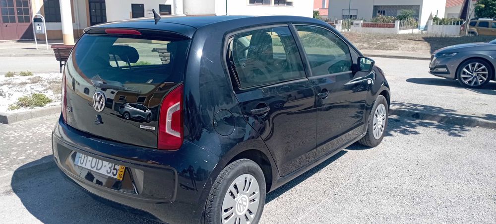 Volkswagen up! 1.0 60 cv — 2013 — 161500 km