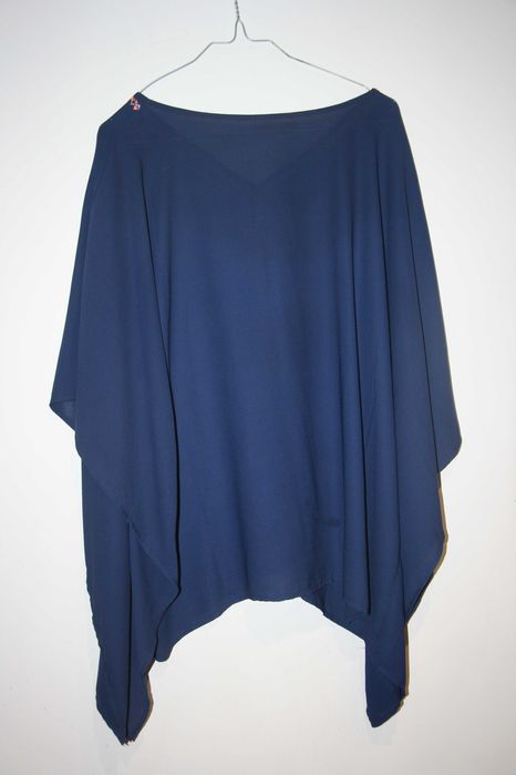 Blusa Azul Escura Boho
