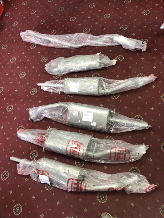 Різні глушники на авто