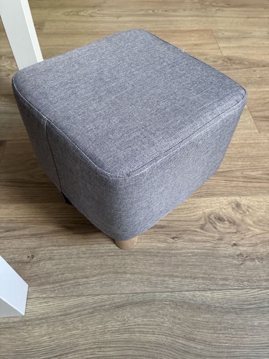 Komplet - Stolik dla dzieci Ikea + 2 pufy Sinsay