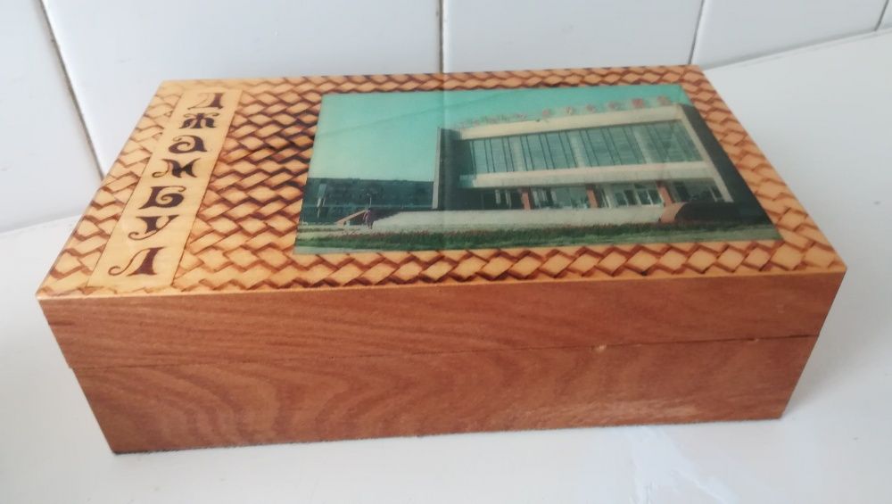 5 caixas de madeira antigas