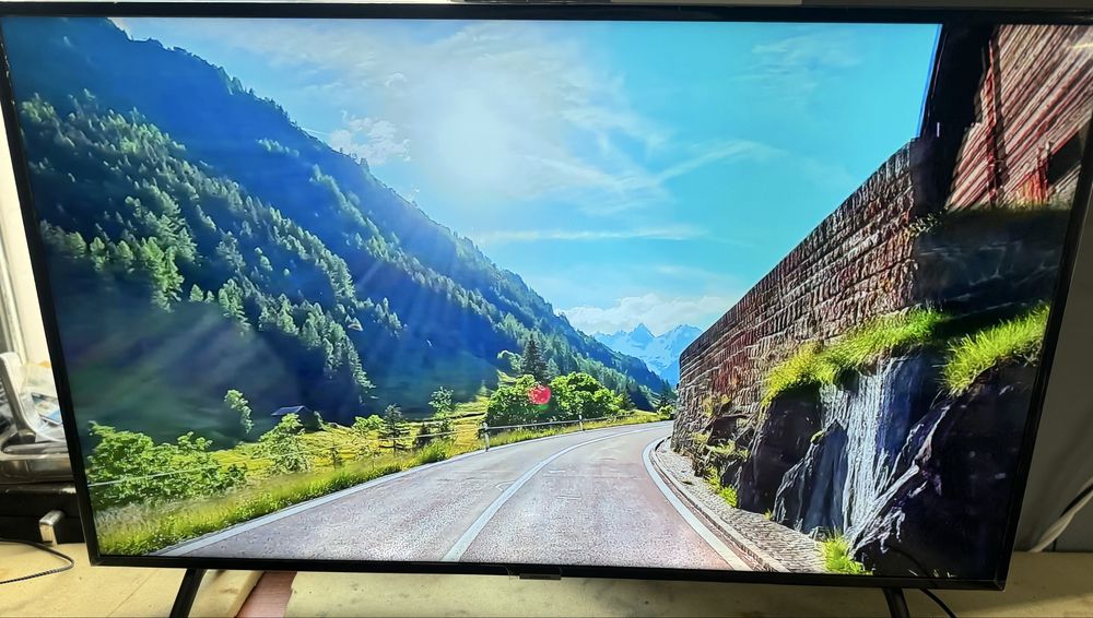 Телевізор Samsung 43” Smart TV 4K UHD  повний комплект з коробкою