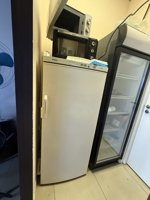 Морозильна камера siemens торг для кавʼярні /ресторану