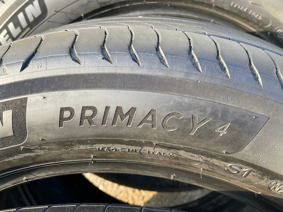 Резина 215 55 18 MICHELIN - 4шт. - з Німеччини - є інші шини 215 55 18