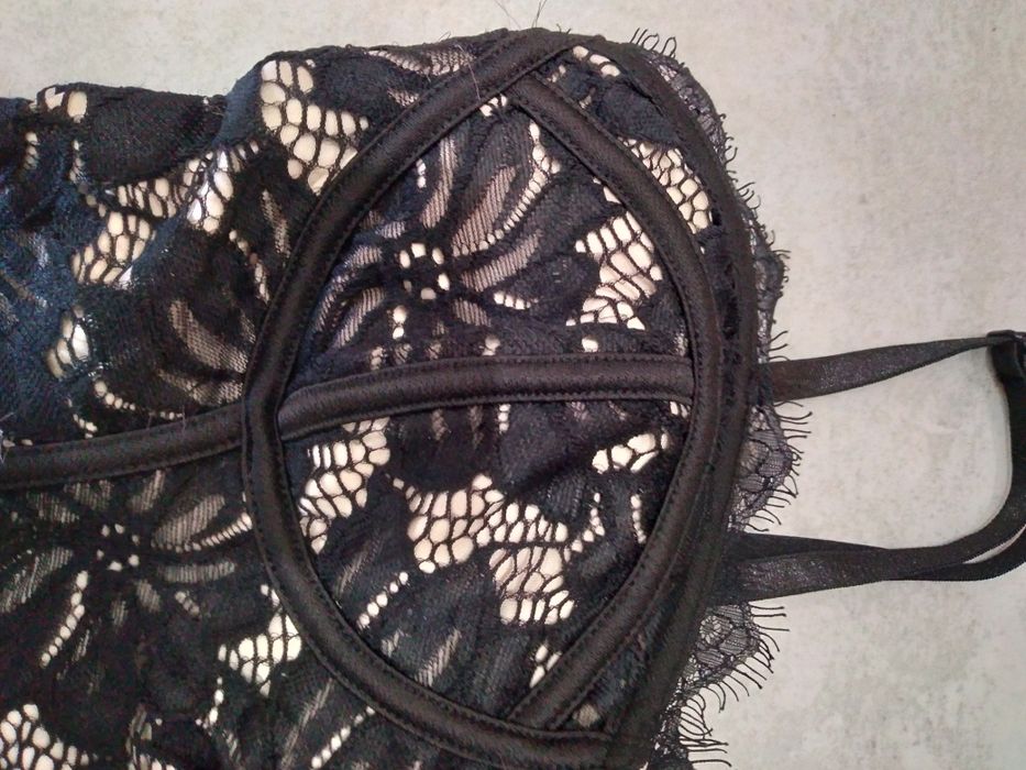 Cudny gorset rozm M miseczka B/C